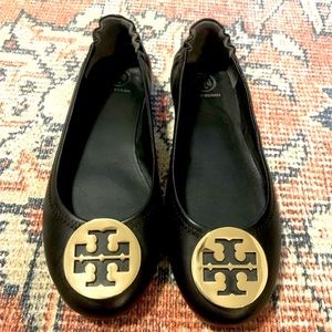 Tory Burch Matte black leather flats with TB storage bag